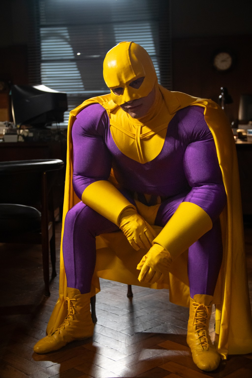 Caco Ciocler vive super-herói brasileiro em filme inspirado em HQ da cartunista&nbsp;Laerte